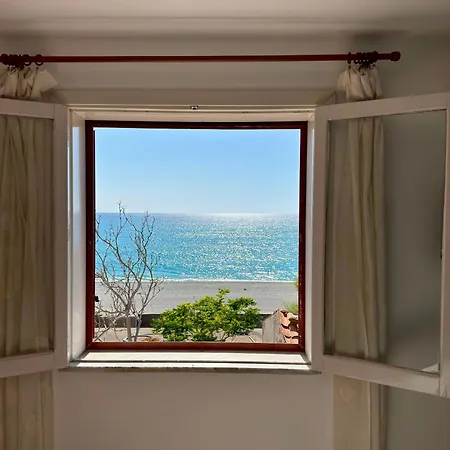 Nyaraló Fronte Mare Sea Front Belmonte Calabro